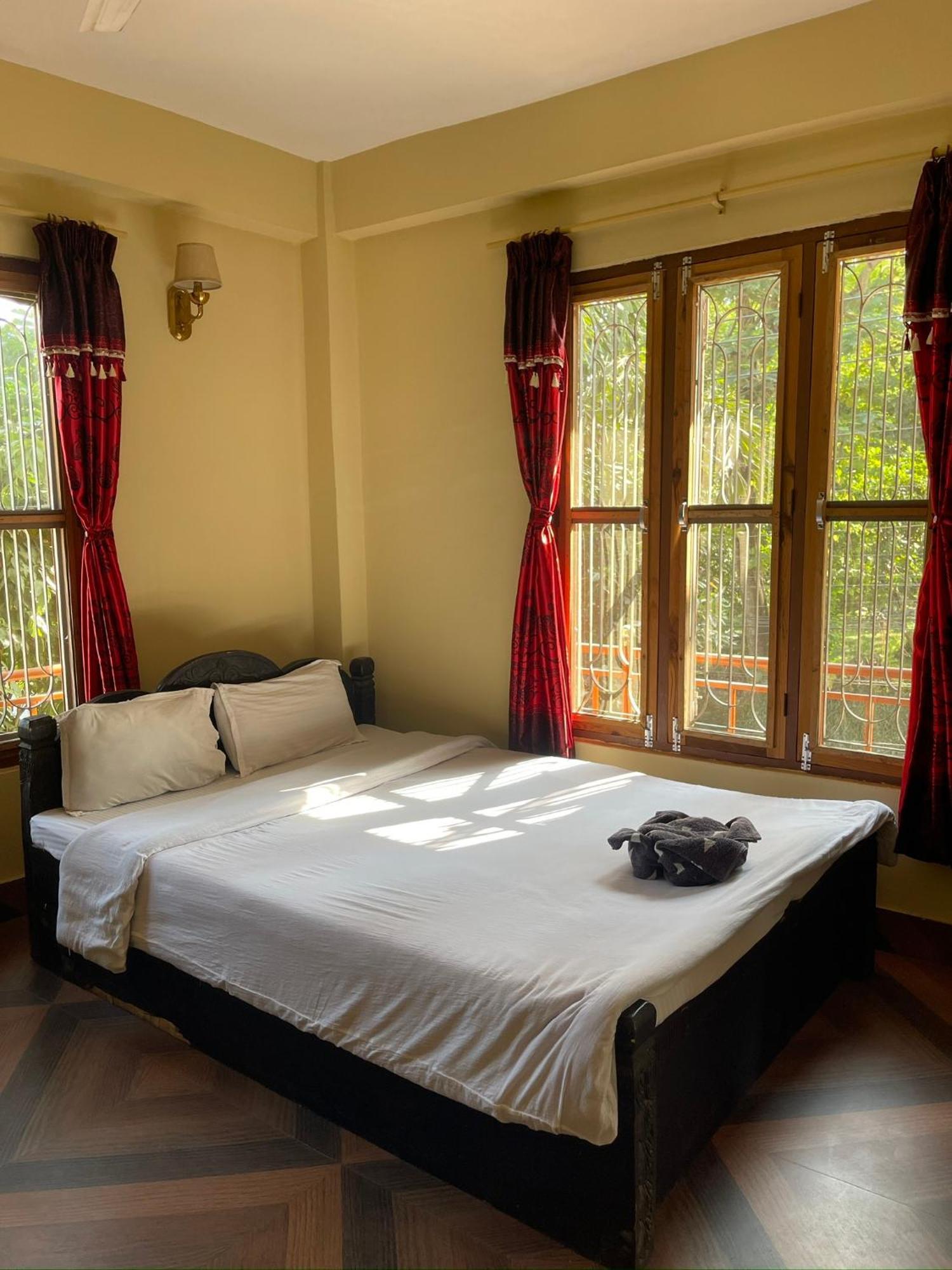 Tara Guesthouse - Sauraha,Chitwan Exteriör bild